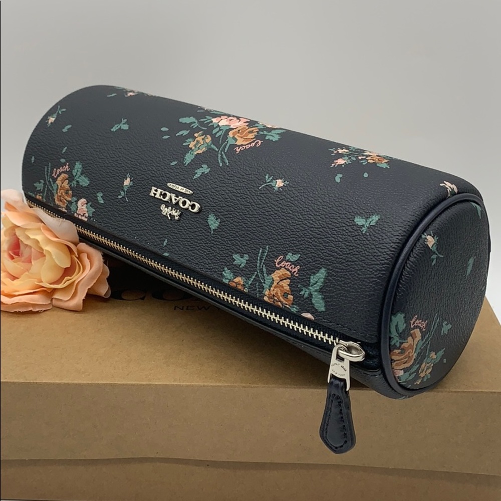 COACH MAKEUP BRUSH HOLDER WITH ROSE BOUQUET PRINT - Picture 6 of 12